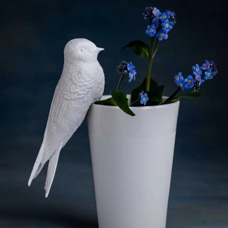 SCHWALBE objeto decorativo de pájaro – porcelana bone china