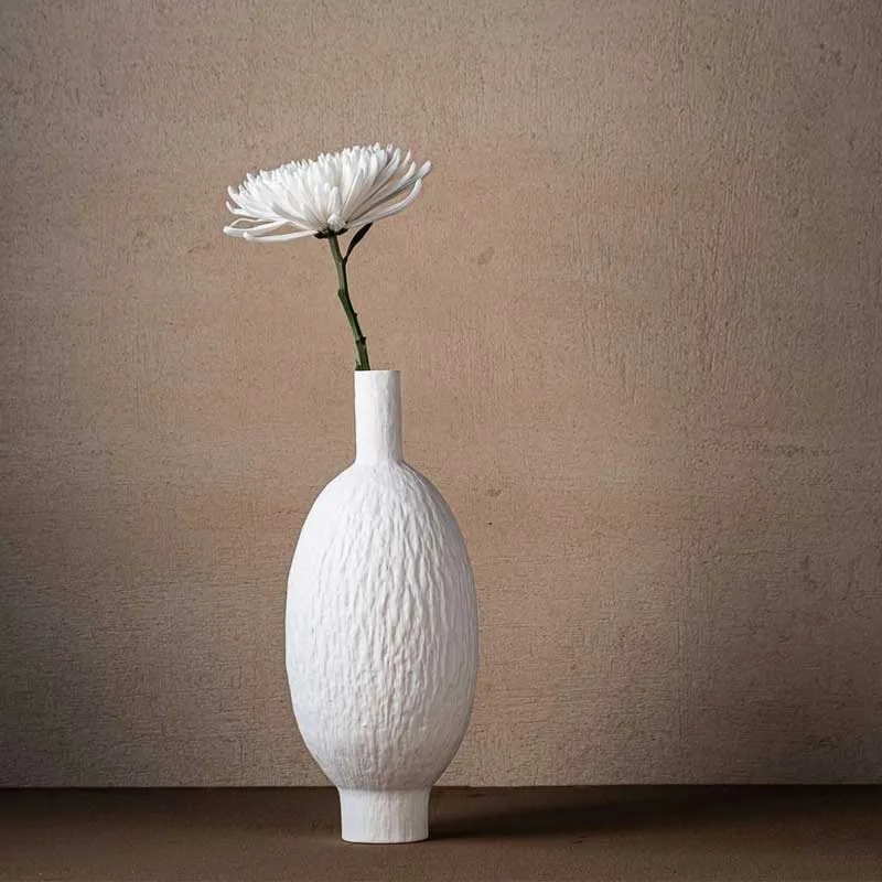 Jarrón oval ARTA – Porcelana bone china, blanco (Ø14 x H34 cm)