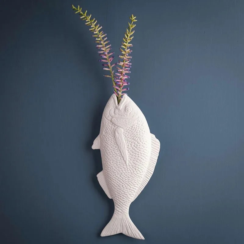 Jarrón de pared Peter Barsch – porcelana de hueso con forma de pez