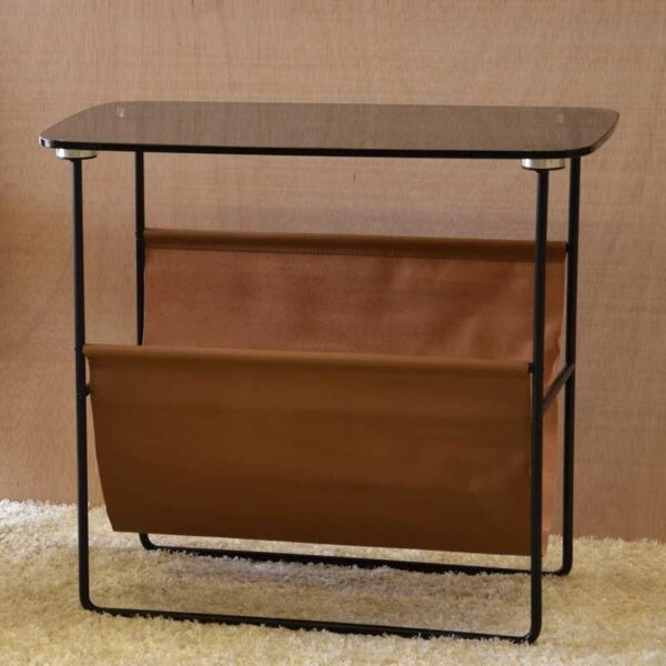 Side table with magazine rack