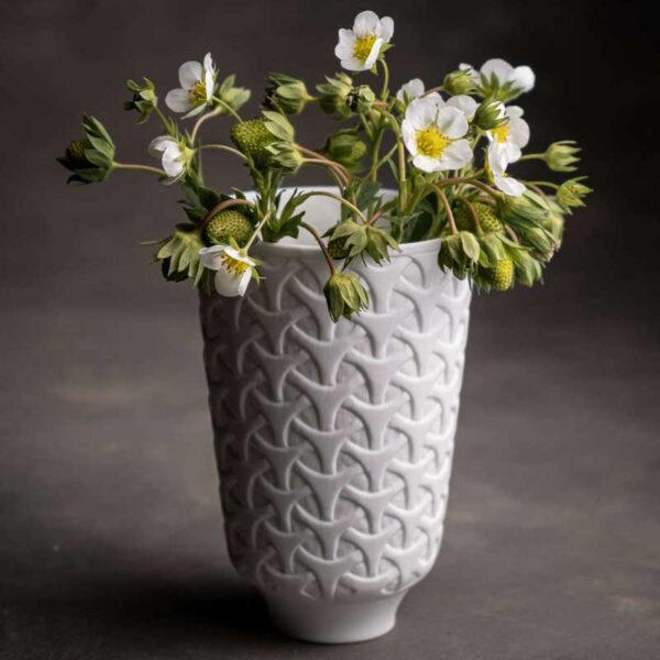 IRMA vase Handmade bone china