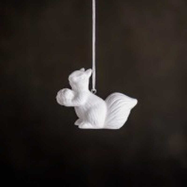 Handmade Bone China Squirrel Ornament – EICHHÖRNCHEN