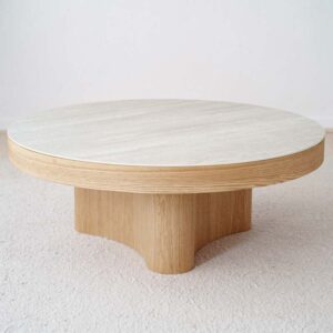 Coffee Table Curve: Grey Ceramic and Ash Veneer for a Natural Aesthetic